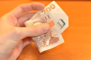 7 Eur To Czk
